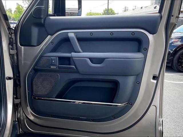 2025 Land Rover Defender P635 OCTA