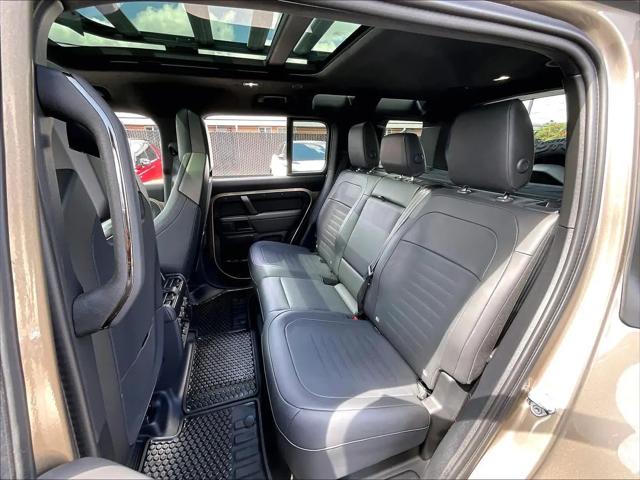 2025 Land Rover Defender P635 OCTA