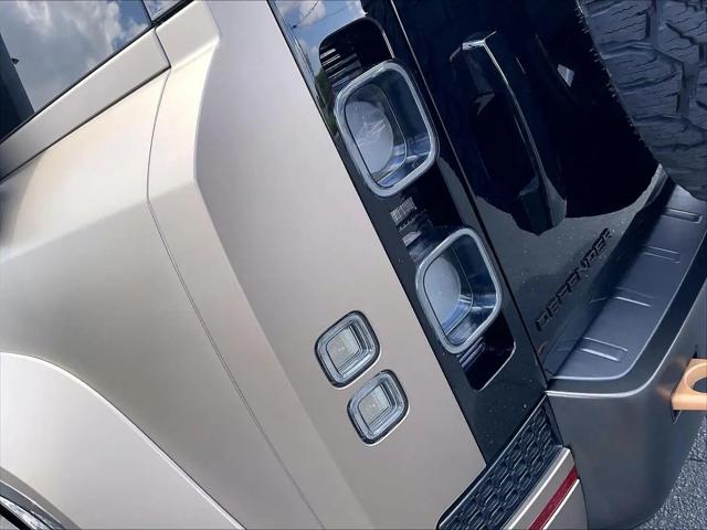 2025 Land Rover Defender P635 OCTA