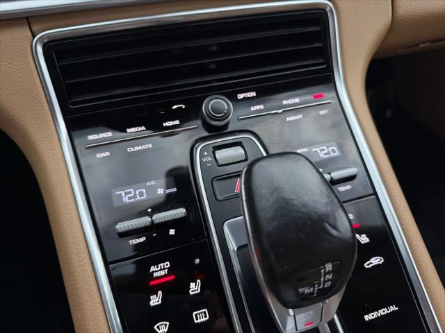 2018 Porsche Panamera 4