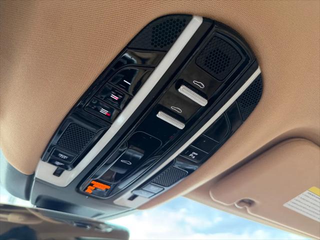 2018 Porsche Panamera 4