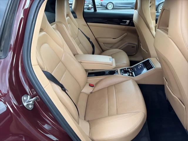 2018 Porsche Panamera 4