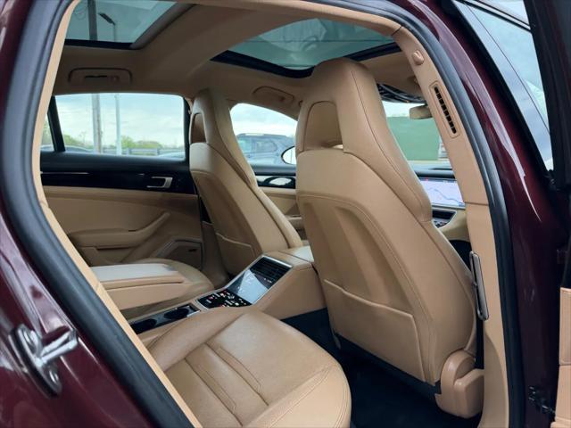 2018 Porsche Panamera 4