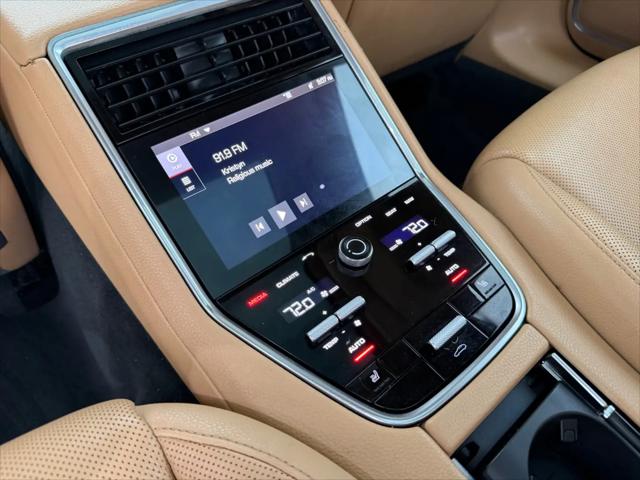 2018 Porsche Panamera 4