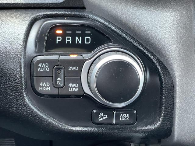 2020 Ram 1500 Big Horn Crew Cab 4x4 5'7" Box