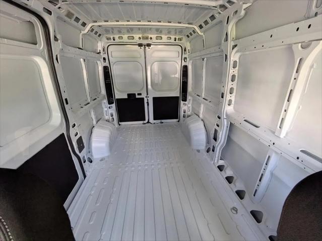 2026 Ram ProMaster Cargo Van Tradesman High Roof 136 WB w/Pass Seat