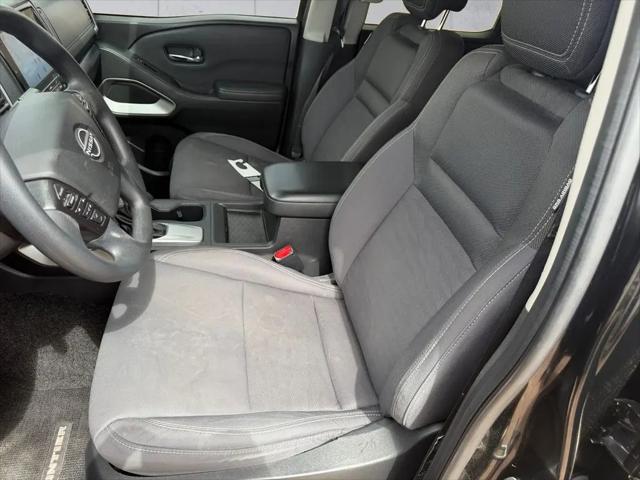 2022 Nissan Frontier Crew Cab SV 4x2
