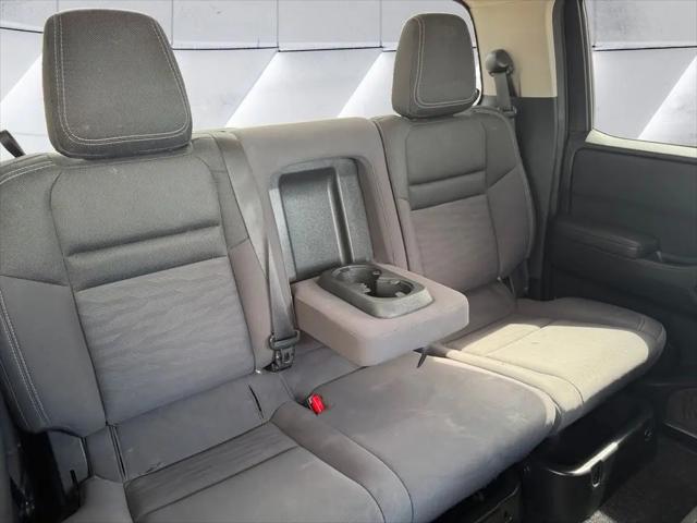 2022 Nissan Frontier Crew Cab SV 4x2