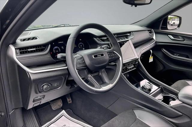 2024 Jeep Grand Cherokee L Altitude 4x4