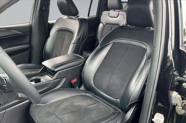2024 Jeep Grand Cherokee L Altitude 4x4