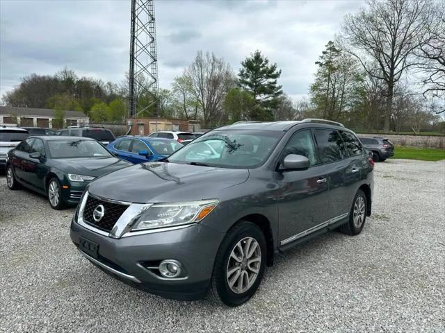 2015 Nissan Pathfinder SL for sale in Hartville, OH