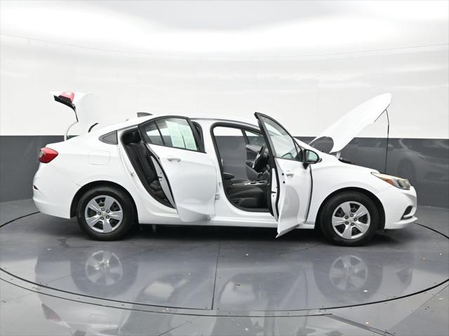 2017 Chevrolet Cruze LS Auto