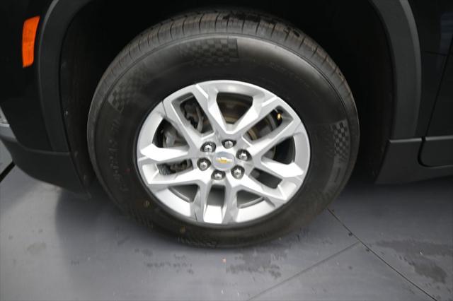 2023 Chevrolet Traverse FWD LS