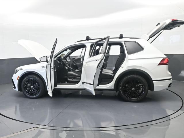 2022 Volkswagen Tiguan 2.0T SE R-Line Black
