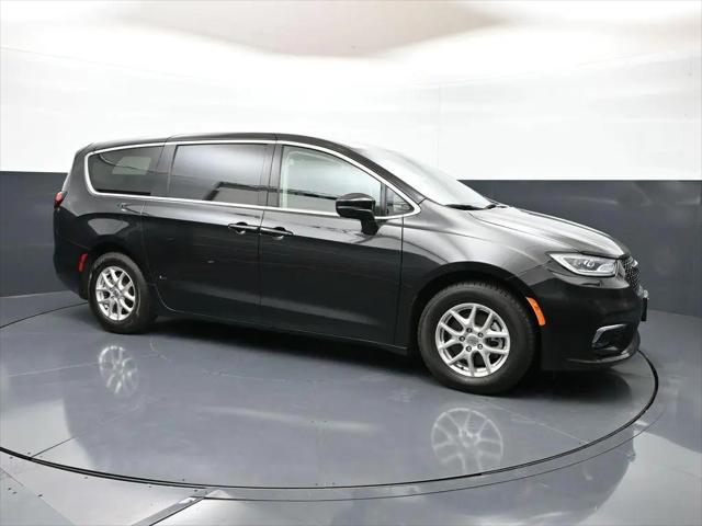 2023 Chrysler Pacifica Touring L for sale in Pryor, OK