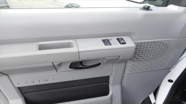 2012 Ford E-350 Super Duty Recreational