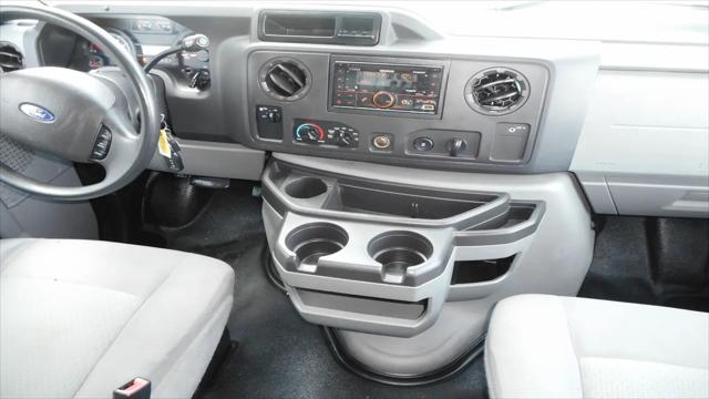 2012 Ford E-350 Super Duty Recreational