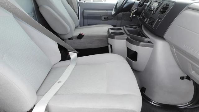 2012 Ford E-350 Super Duty Recreational