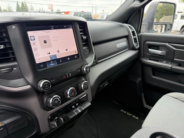 2024 Ram 3500 Big Horn Crew Cab 4x4 8' Box