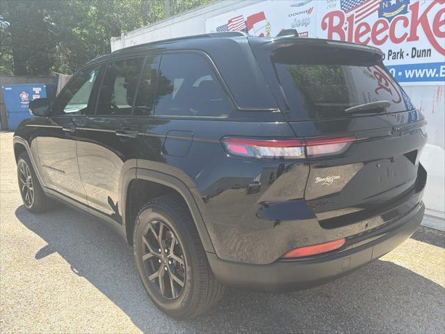 2025 Jeep Grand Cherokee Altitude 4x4