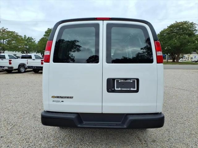 2026 Chevrolet Express Cargo Van 2500 Extended Wheelbase, WT, RWD