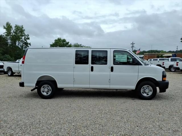 2026 Chevrolet Express Cargo Van 2500 Extended Wheelbase, WT, RWD