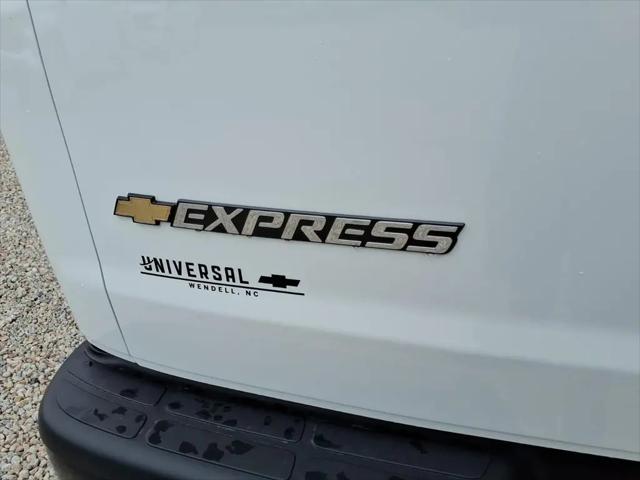 2026 Chevrolet Express Cargo Van 2500 Extended Wheelbase, WT, RWD