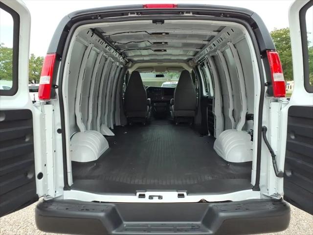 2026 Chevrolet Express Cargo Van 2500 Extended Wheelbase, WT, RWD