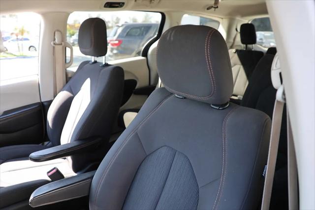 2017 Chrysler Pacifica Touring
