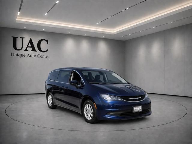 2017 Chrysler Pacifica Touring for sale in Bloomington, CA