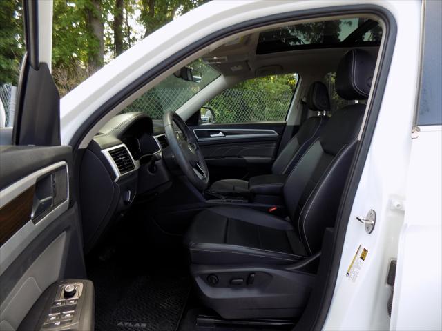 2022 Volkswagen Atlas 3.6L V6 SE w/Technology