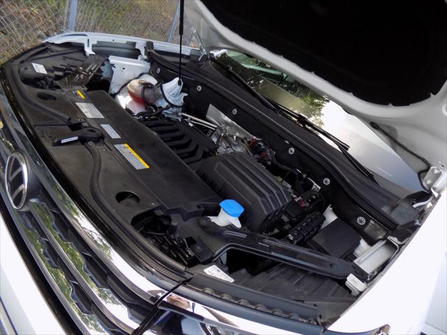 2022 Volkswagen Atlas 3.6L V6 SE w/Technology