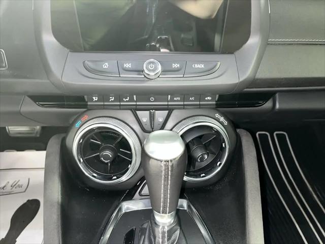 2022 Chevrolet Camaro RWD Convertible LT1
