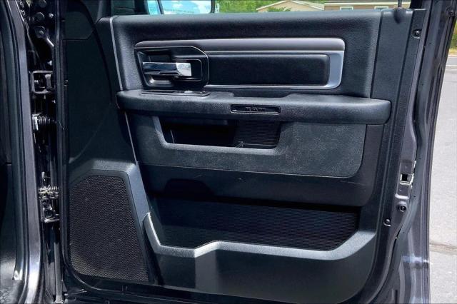 2024 Ram 1500 Classic Warlock Crew Cab 4x2 5'7" Box