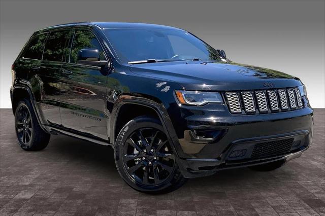 2022 Jeep Grand Cherokee Laredo X 4x4