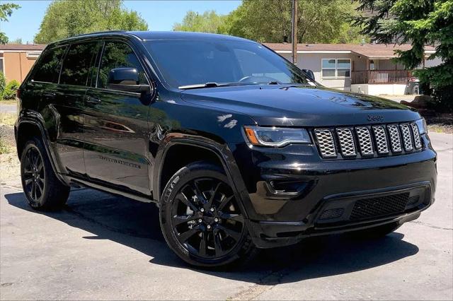 2022 Jeep Grand Cherokee Laredo X 4x4