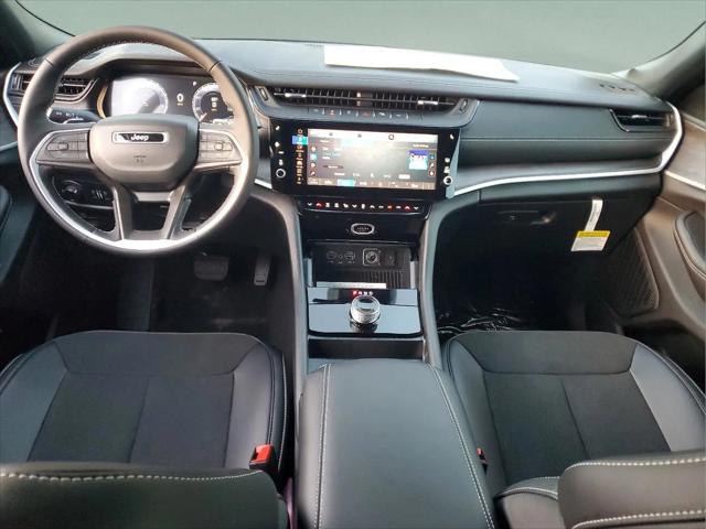 2026 Jeep Grand Cherokee L Altitude 4x2