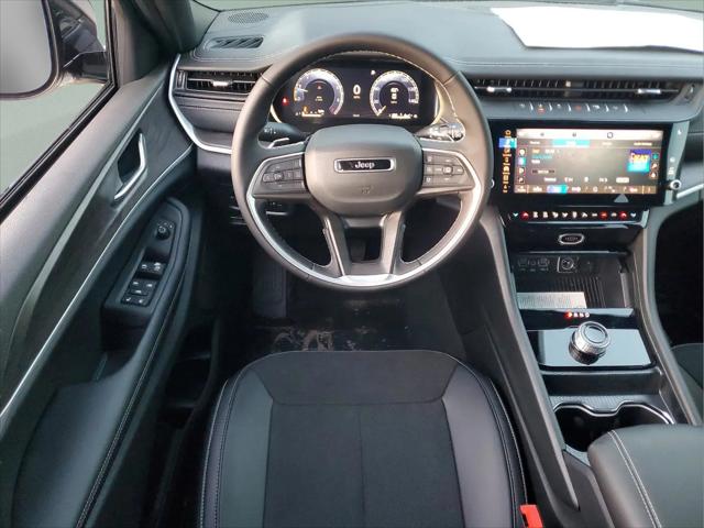 2026 Jeep Grand Cherokee L Altitude 4x2