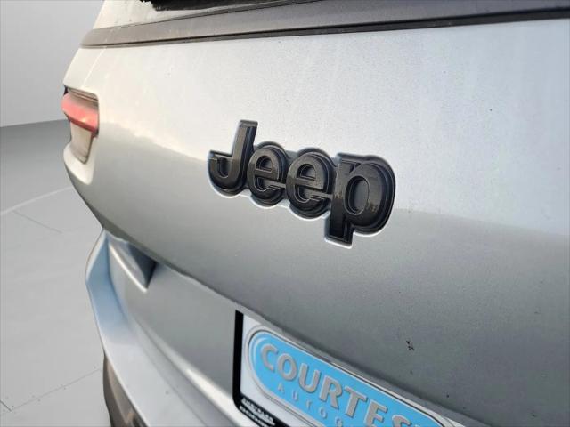 2026 Jeep Grand Cherokee L Altitude 4x2