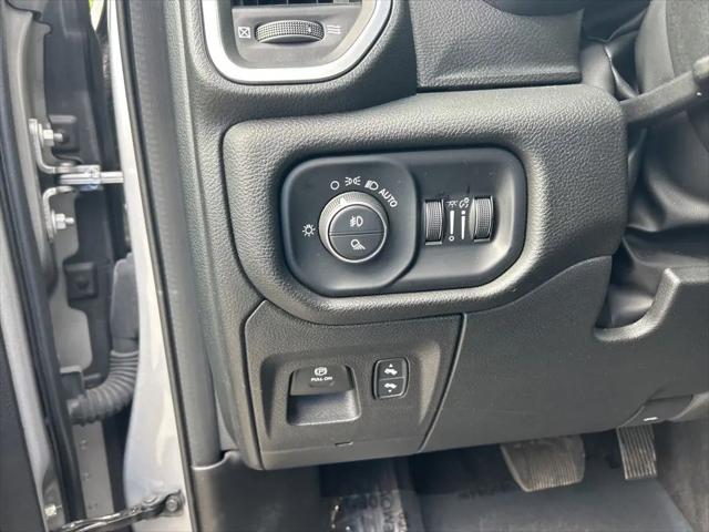 2025 Ram 1500 Big Horn Crew Cab 4x4 5'7" Box