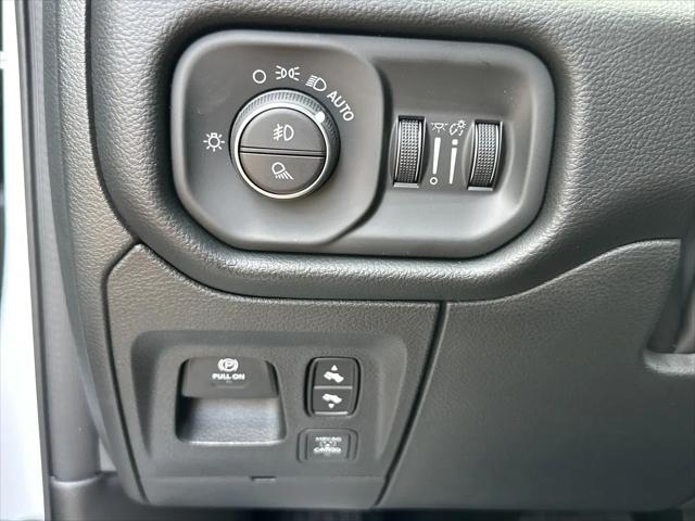 2026 Ram 1500 Laramie Crew Cab 4x4 5'7" Box