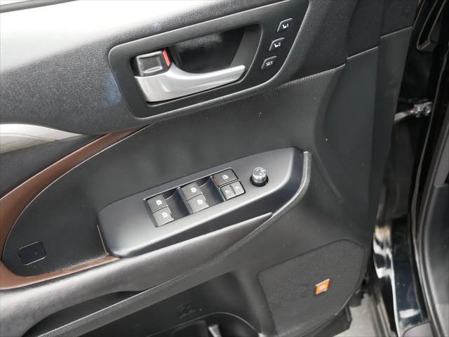 2017 Toyota Highlander Limited Platinum