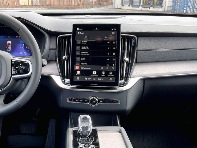 2026 Volvo XC90 Plug-In Hybrid Ultra Dark Theme, T8 AWD, Electric/Gasoline, 7 Seats