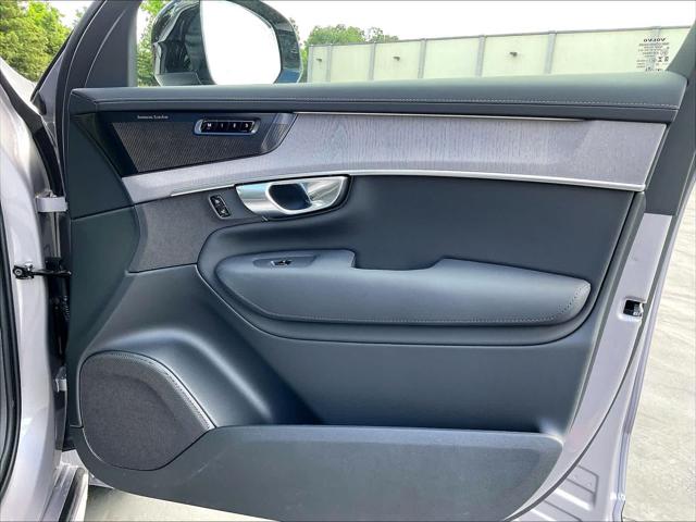2026 Volvo XC90 Plug-In Hybrid Ultra Dark Theme, T8 AWD, Electric/Gasoline, 7 Seats