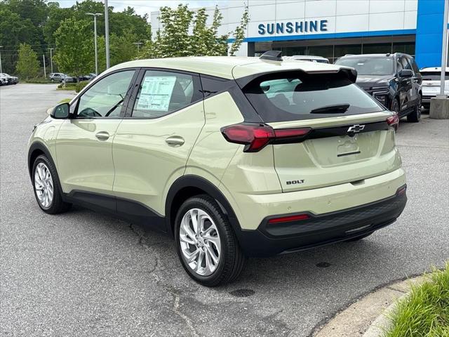 2027 Chevrolet Bolt LT FWD