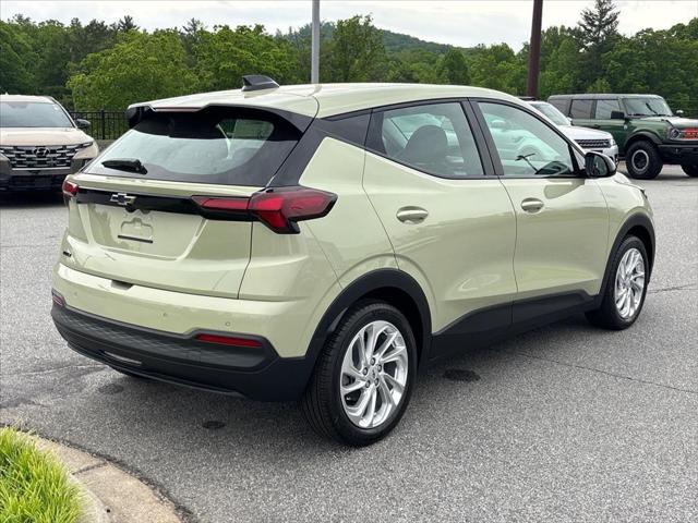 2027 Chevrolet Bolt LT FWD