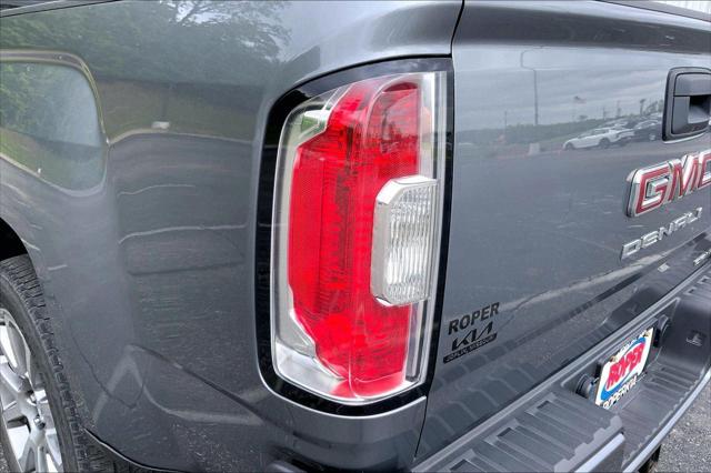 2022 GMC Canyon 4WD Crew Cab Short Box Denali