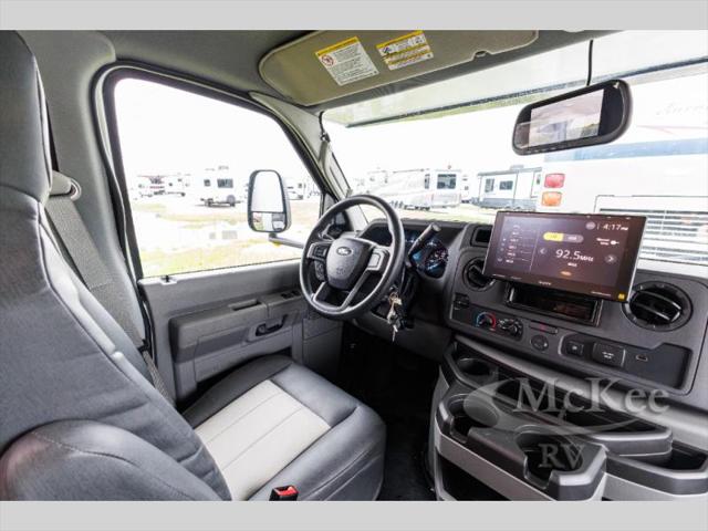 2025 Ford E-450 Cutaway Unknown