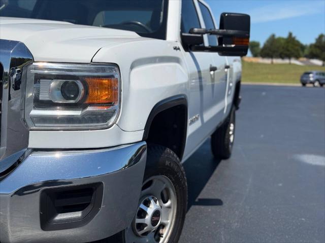 2018 GMC Sierra 2500HD Base 4x4 4dr Crew Cab SB