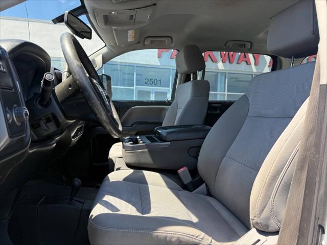 2018 GMC Sierra 2500HD Base 4x4 4dr Crew Cab SB